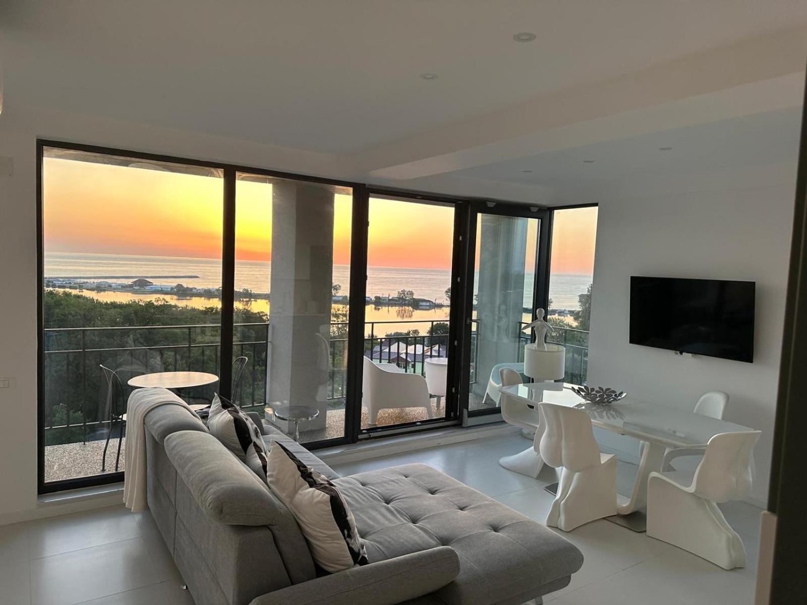 Апартаменты Donna Alba Seaview Penthouse, Casa Ta De Pe Plaja Нептун Экстерьер фото