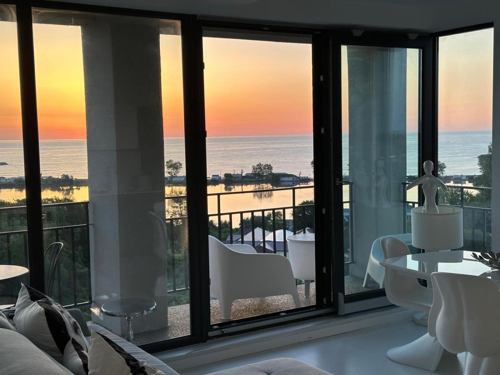 Апартаменты Donna Alba Seaview Penthouse, Casa Ta De Pe Plaja Нептун Экстерьер фото