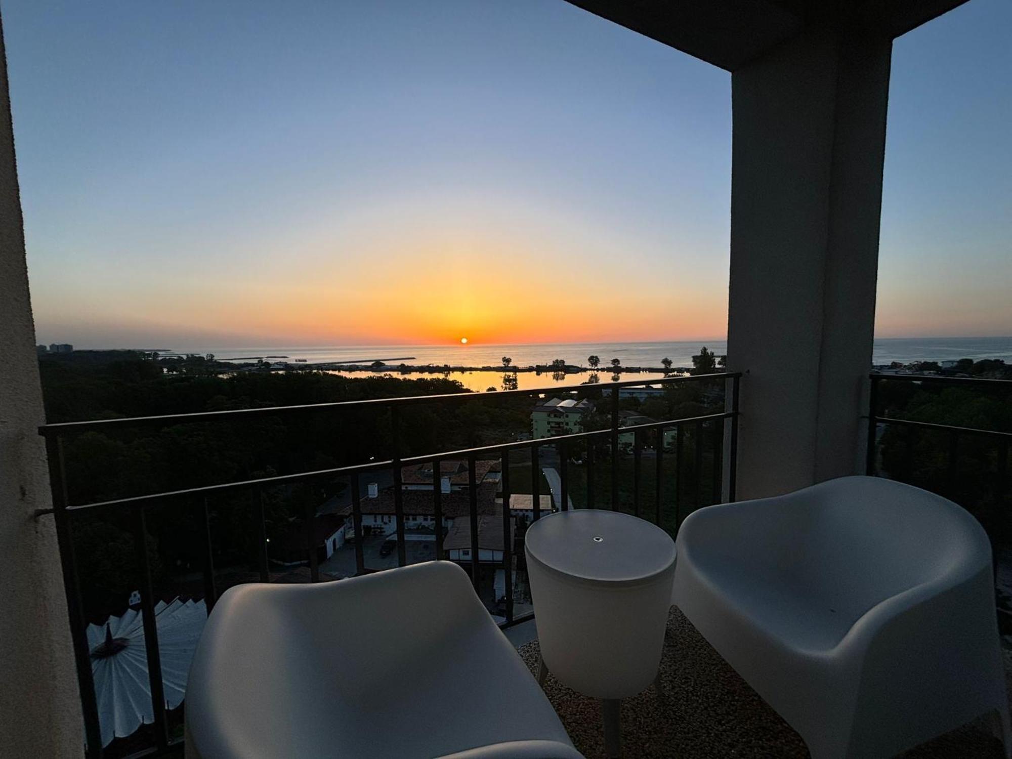 Апартаменты Donna Alba Seaview Penthouse, Casa Ta De Pe Plaja Нептун Экстерьер фото