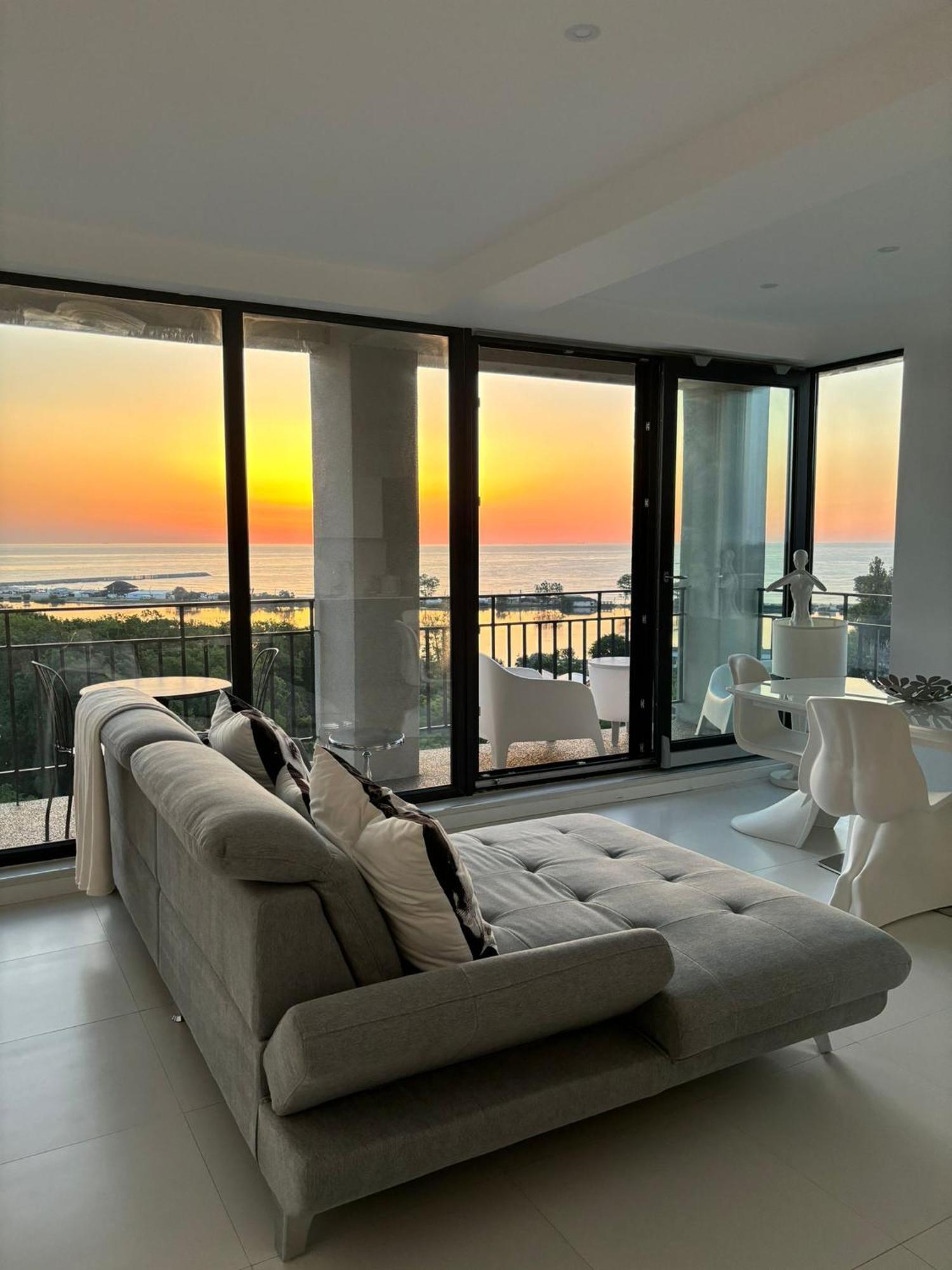 Апартаменты Donna Alba Seaview Penthouse, Casa Ta De Pe Plaja Нептун Экстерьер фото