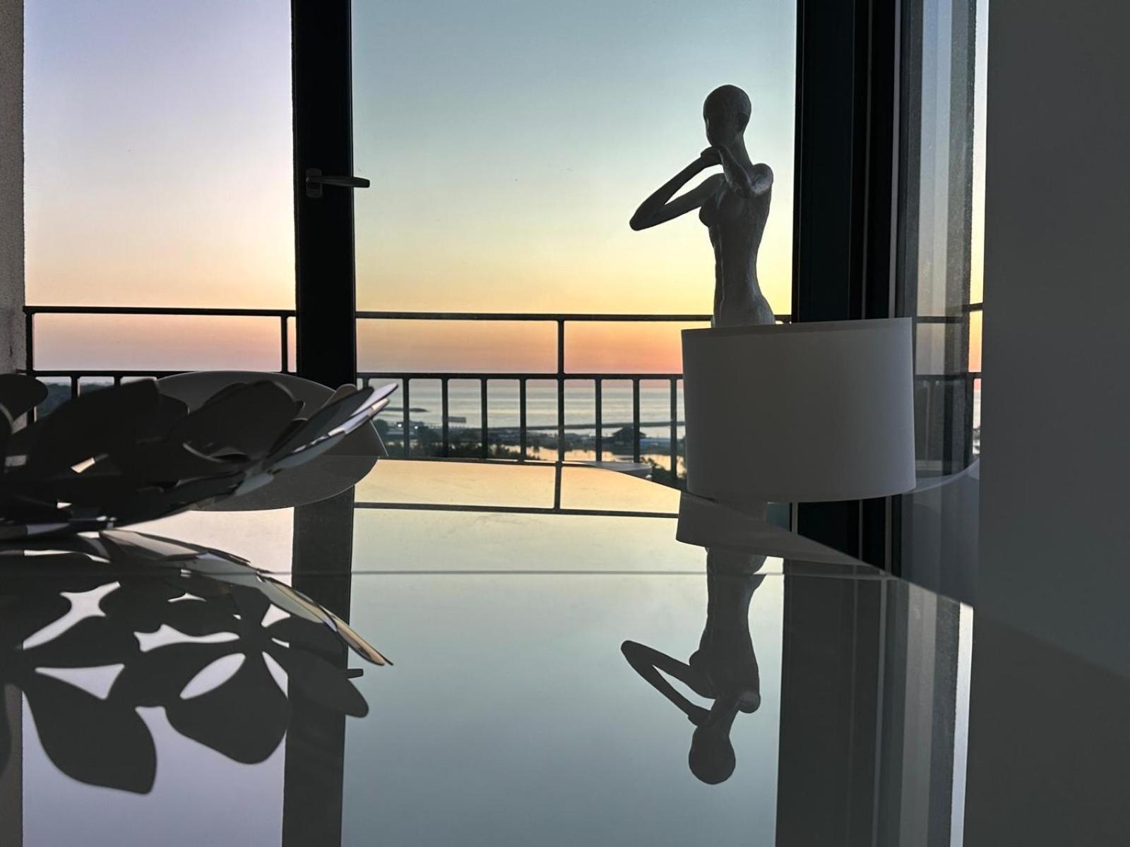 Апартаменты Donna Alba Seaview Penthouse, Casa Ta De Pe Plaja Нептун Экстерьер фото